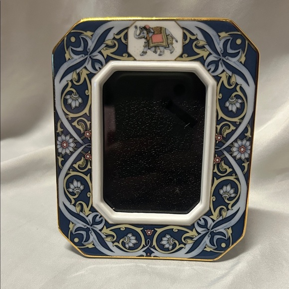 Wedgwood Blue Elephant Bloomsbury  Blue and Gold Photo Frame - Picture 1 of 12